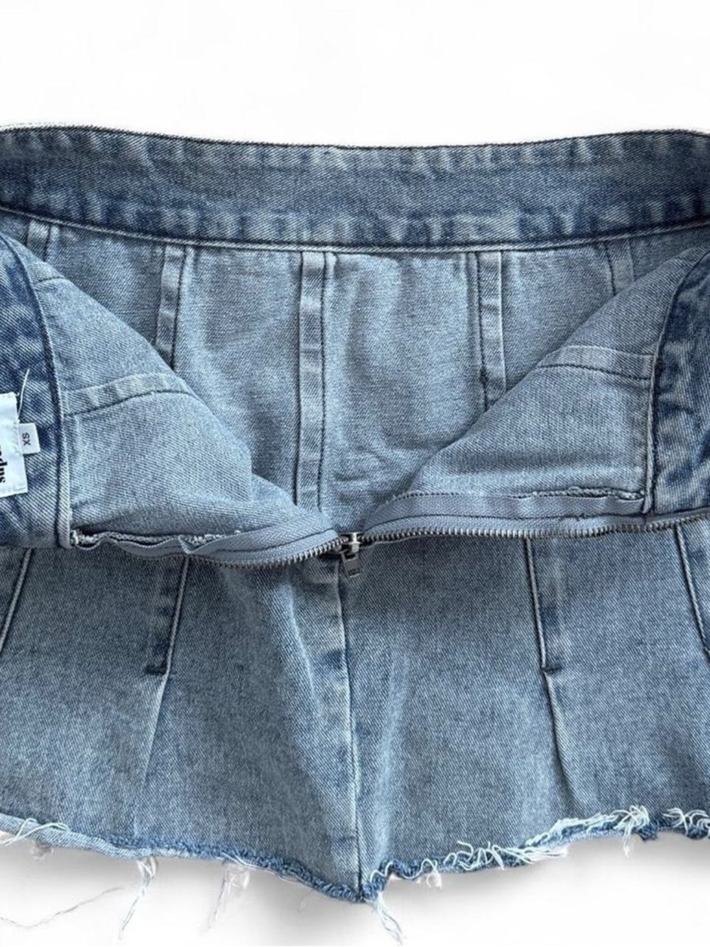 Revolve superdown Thalia Pleated Denim Mini Skirt in Light Acid Wash - Picture 5 of 7